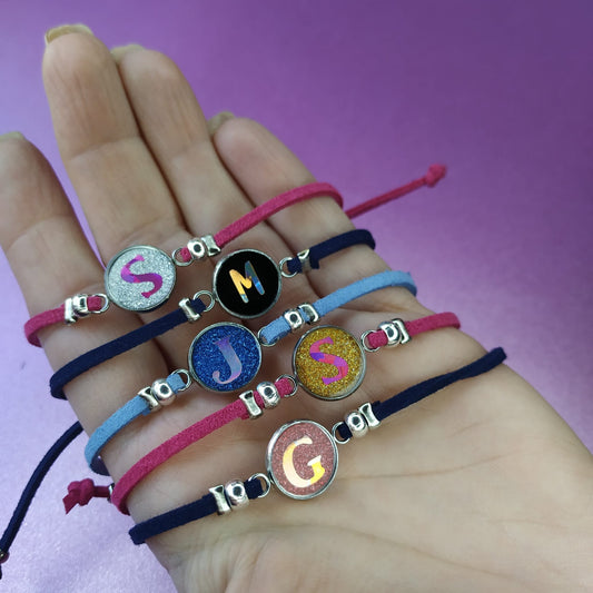 Pulseras personalizables con inicial